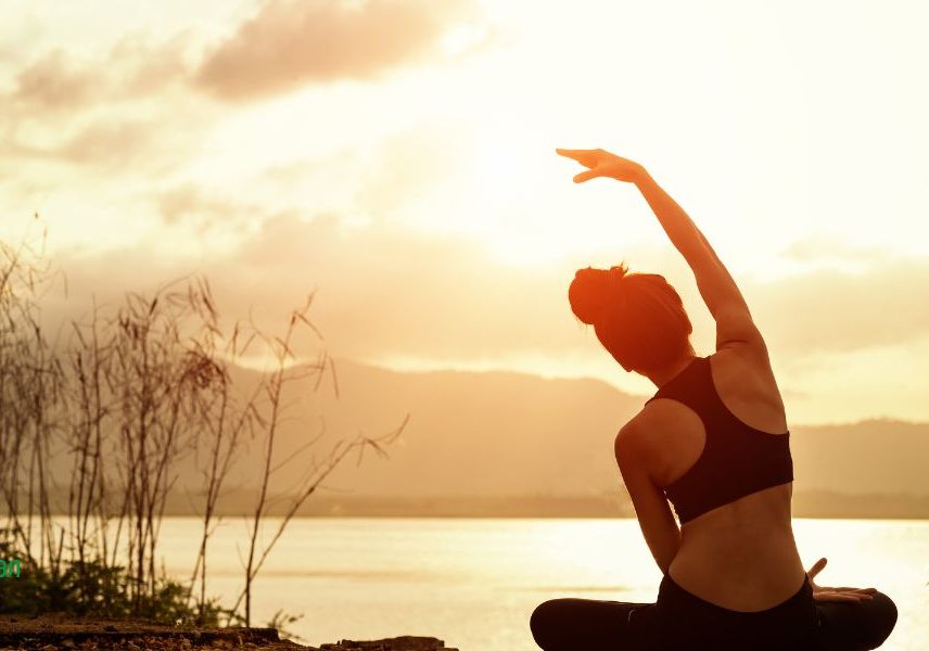 Подуването на корема - йога